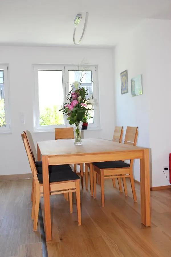 Oktoberfest Apartment Puchheim Homestay