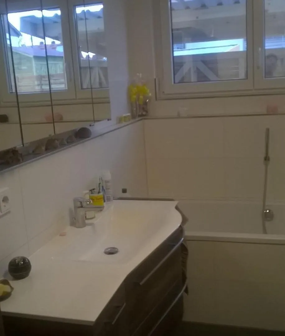 Oktoberfest Apartment Puchheim 0*,